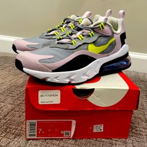 Nike Air Max 270 React (GS) - Youth Size 7